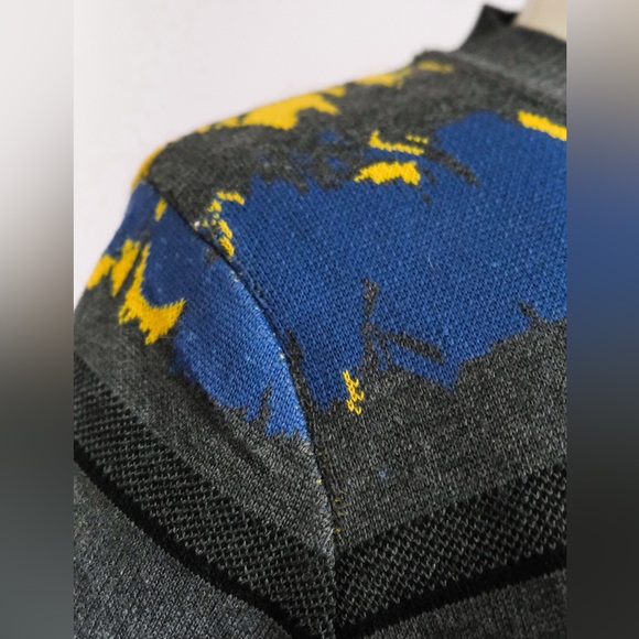 Vintage 90s Bootleg Sweater - Picture 7 of 7